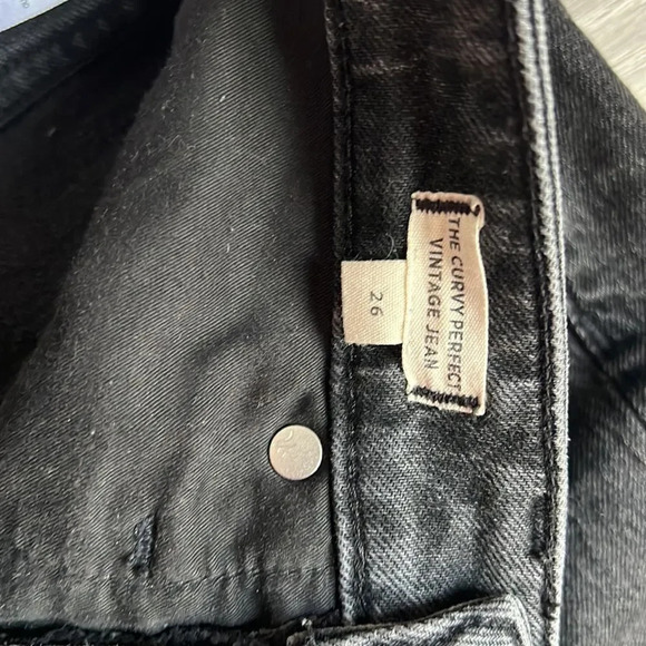 Madewell The Curvy Perfect Vintage Jean in Lunar Wash - Picture 8 of 12